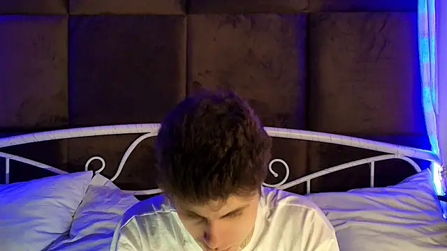 Snapshot of JackWolw chatting on 18, 11, 2025 JackWolw online show from 18, 11, 2025