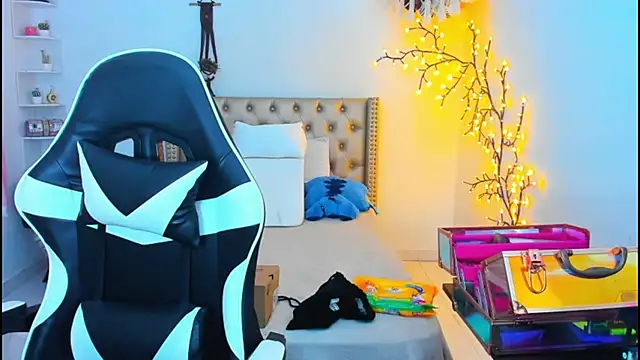 LenaStylesOA online show from 2, 10, 2025