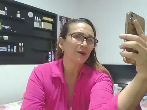 MiaVega online show from 1, 10, 2025