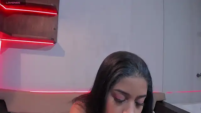 ScarlettSinclaiir online show from 6, 1, 2026