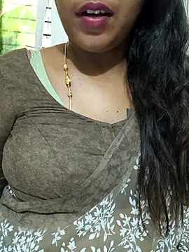 Snapshot of Spoorthi6_Kannada_Telugu chatting on 13, 11, 2025 Spoorthi6 Kannada Telugu online show from 13, 11, 2025