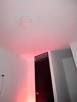 Snapshot of _paulaaa chatting on 6, 11, 2025 paulaaa online show from 6, 11, 2025