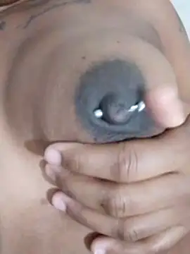 nessinha12 online show from 30, 10, 2025