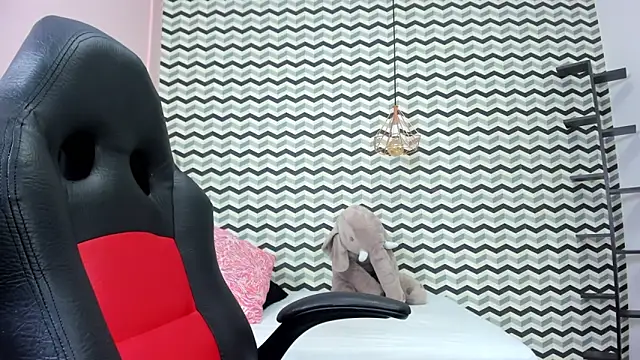 MOLLYSPENCER1 online show from 30, 10, 2025