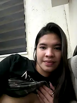 Snapshot of anna_lust69 chatting on 14, 11, 2025 anna lust69 online show from 14, 11, 2025