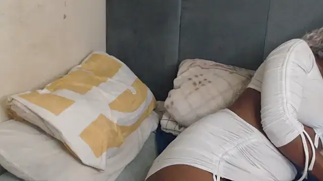 Snapshot of Tyllorsavage chatting on 25, 10, 2025 Tyllorsavage online show from 25, 10, 2025