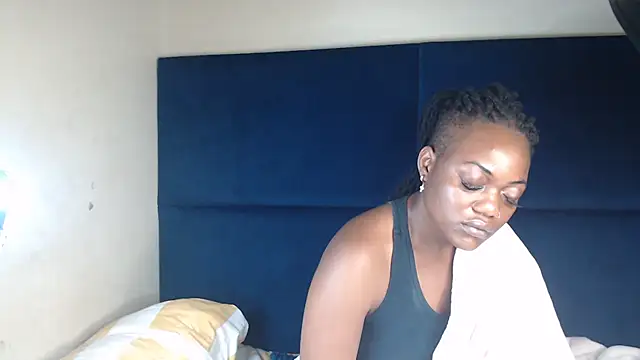 Snapshot of Tyllorsavage chatting on 16, 11, 2025 Tyllorsavage online show from 16, 11, 2025