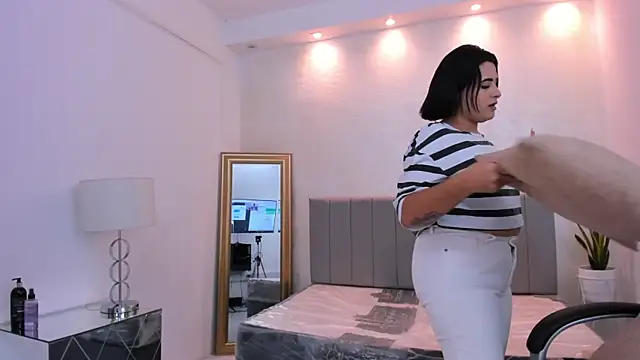 kendall roous online show from 17, 9, 2025
