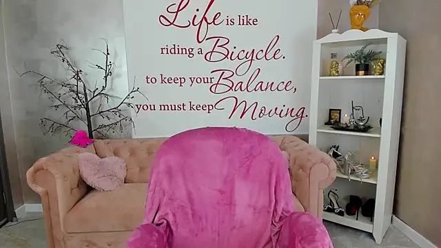 ReynaTheVixen online show from 25, 10, 2025