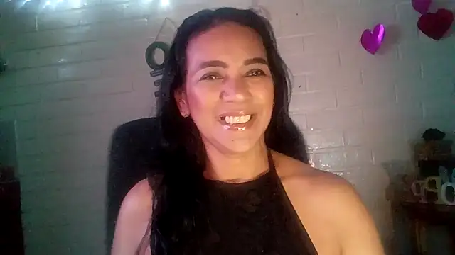 MiiaVelasquez online show from 14, 3, 2026