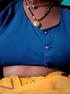 Snapshot of Radha8080 chatting on 12, 11, 2025 Radha8080 online show from 12, 11, 2025