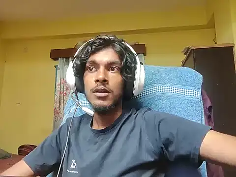 Snapshot of thecatfish chatting on 8, 9, 2025 thecatfish online show from 8, 9, 2025