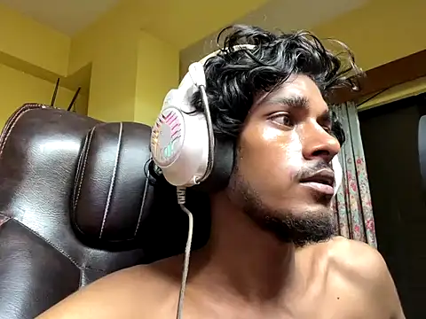 Snapshot of thecatfish chatting on 10, 9, 2025 thecatfish online show from 10, 9, 2025