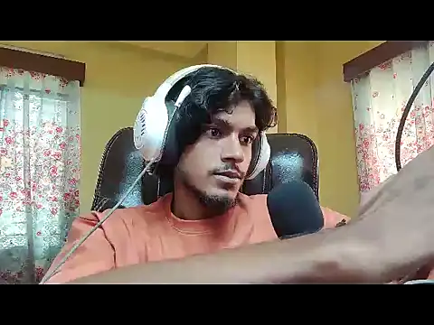 Snapshot of thecatfish chatting on 19, 9, 2025 thecatfish online show from 19, 9, 2025