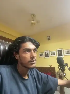 Snapshot of thecatfish chatting on 7, 10, 2025 thecatfish online show from 7, 10, 2025