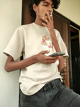 Snapshot of thecatfish chatting on 12, 10, 2025 thecatfish online show from 12, 10, 2025