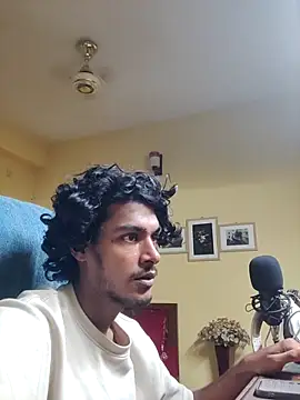 Snapshot of thecatfish chatting on 12, 10, 2025 thecatfish online show from 12, 10, 2025