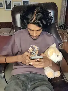 Snapshot of thecatfish chatting on 28, 10, 2025 thecatfish online show from 28, 10, 2025