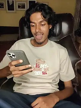 Snapshot of thecatfish chatting on 2, 11, 2025 thecatfish online show from 2, 11, 2025