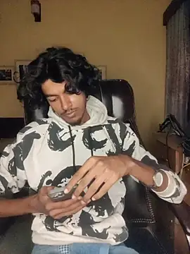 Snapshot of thecatfish chatting on 15, 11, 2025 thecatfish online show from 15, 11, 2025