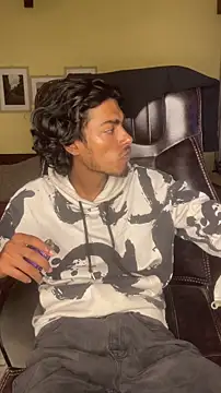 Snapshot of thecatfish chatting on 19, 11, 2025 thecatfish online show from 19, 11, 2025