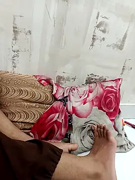 cute parii  online show from 18, 9, 2025