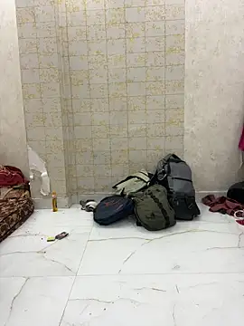 cute parii  online show from 20, 11, 2025