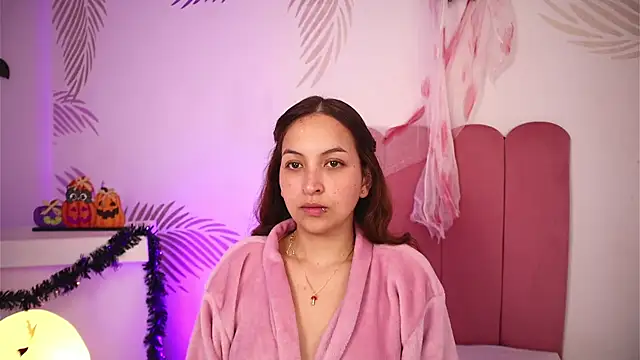 Arianaa Jones  online show from 24, 10, 2025