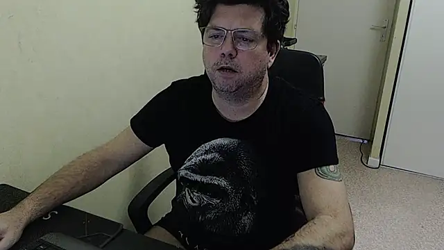 blueandwhite1 online show from 9, 1, 2026