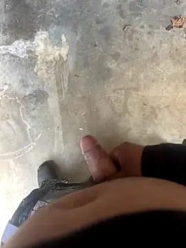 PapiRobert94 online show from 7, 10, 2025