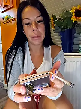 Snapshot of Filthymaddymilfy25 chatting on 17, 11, 2025 Filthymaddymilfy25 online show from 17, 11, 2025