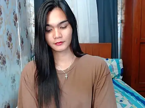 lady in moon online show from 23, 10, 2025