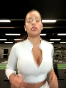 Snapshot of Risky_Workouts chatting on 22, 10, 2025 Risky Workouts online show from 22, 10, 2025