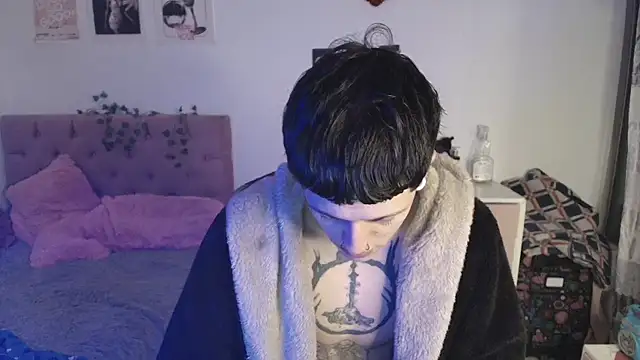 2cyboy  online show from 17, 9, 2025