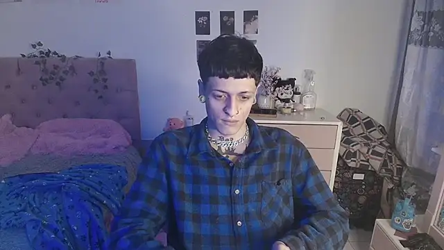 2cyboy  online show from 19, 9, 2025