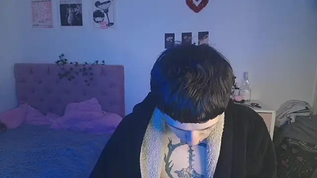 2cyboy  online show from 28, 9, 2025