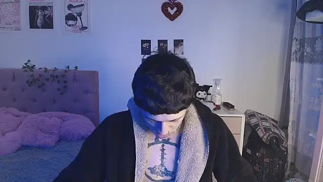 2cyboy  online show from 30, 9, 2025