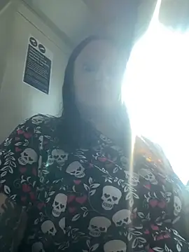 Snapshot of sinfful-secrets@xh chatting on 8, 10, 2025 sinfful-secretsxh online show from 8, 10, 2025