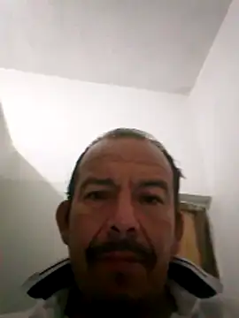 Snapshot of Hasam1285 chatting on 21, 11, 2025 Hasam1285 online show from 21, 11, 2025