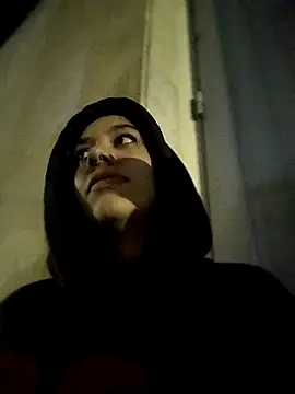 emmii cute online show from 8, 11, 2025