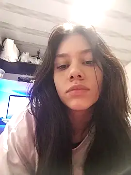 emmii cute online show from 22, 11, 2025