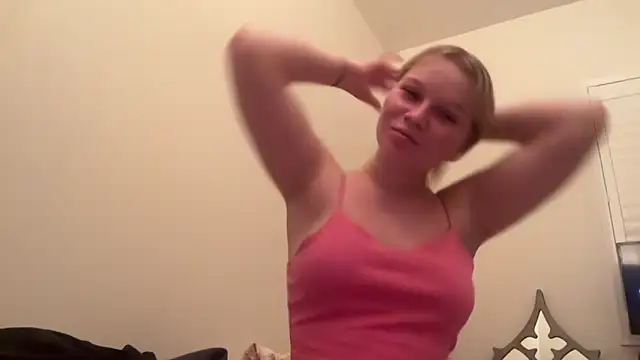 Snapshot of xoxokayy18 chatting on 23, 10, 2025 xoxokayy18 online show from 23, 10, 2025