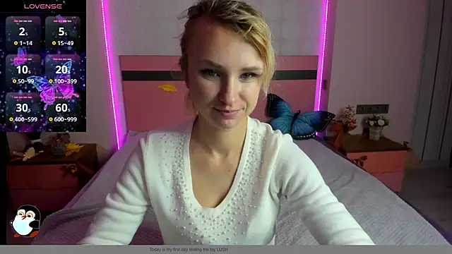 Snapshot of MeryMidnight chatting on 18, 11, 2025 MeryMidnight online show from 18, 11, 2025