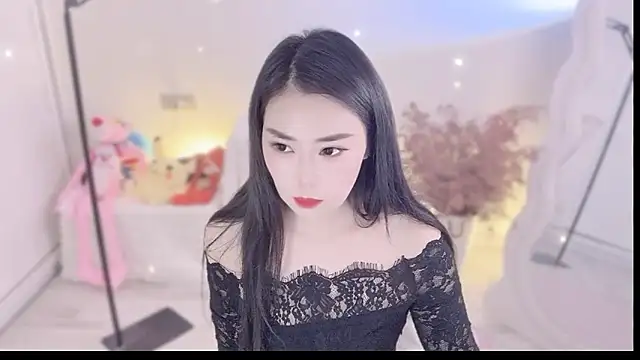QQ  2025 online show from 26, 9, 2025