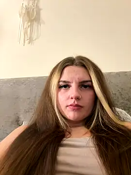 Snapshot of Summer21k chatting on 20, 11, 2025 Summer21k online show from 20, 11, 2025