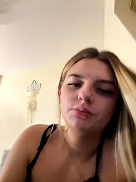 Snapshot of Summer21k chatting on 27, 11, 2025 Summer21k online show from 27, 11, 2025