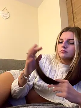 Snapshot of Summer21k chatting on 28, 11, 2025 Summer21k online show from 28, 11, 2025