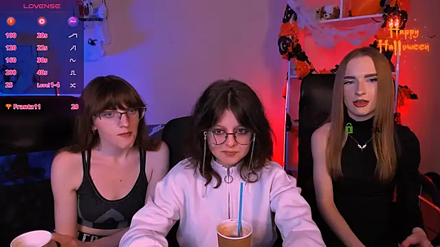 Snapshot of samanta_hotty chatting on 2, 11, 2025 samanta hotty online show from 2, 11, 2025