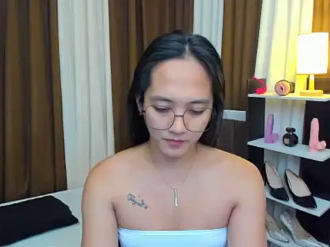 URHottestAngel online show from 25, 10, 2025