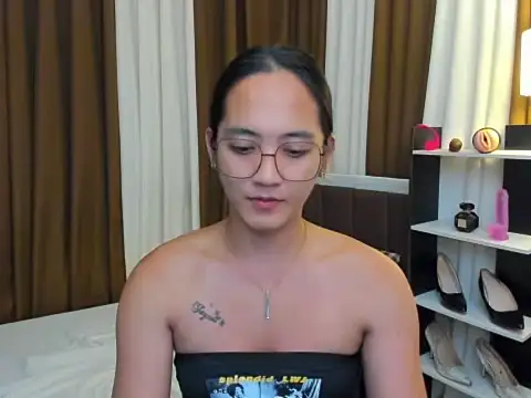 URHottestAngel online show from 8, 11, 2025